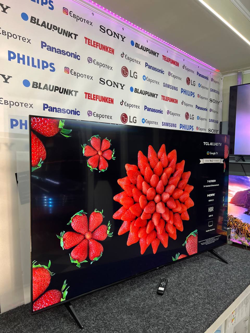 Телевізор TCL 75V6B  - фото 4