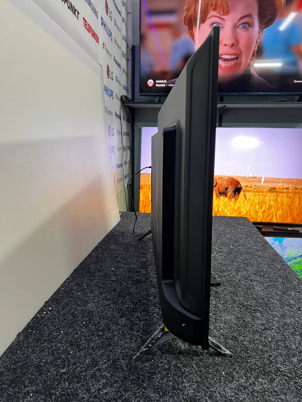 Телевізор Samsung UE43AU7090U - фото 5