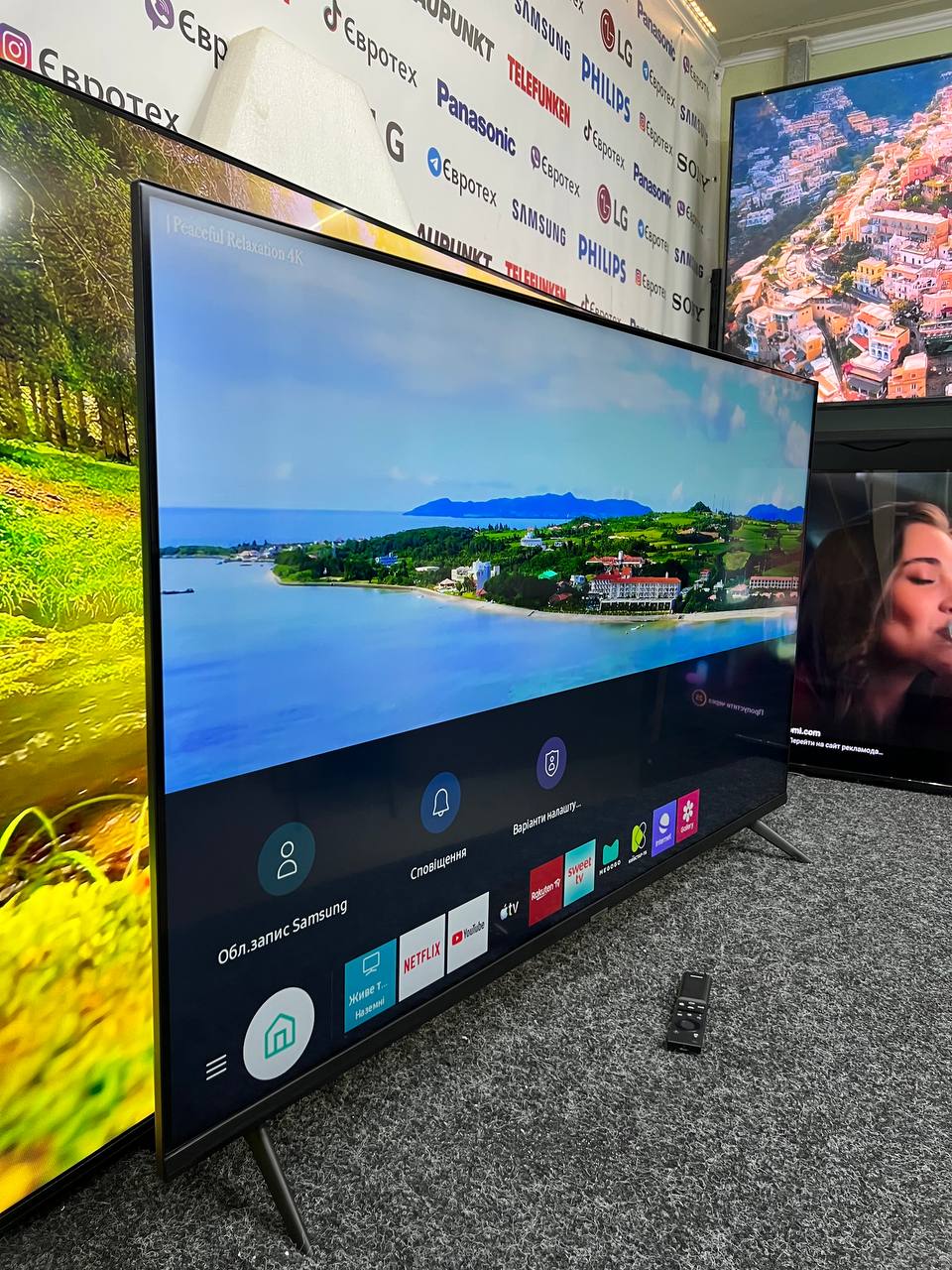 Телевізор Samsung UE55AU7090U - фото 3
