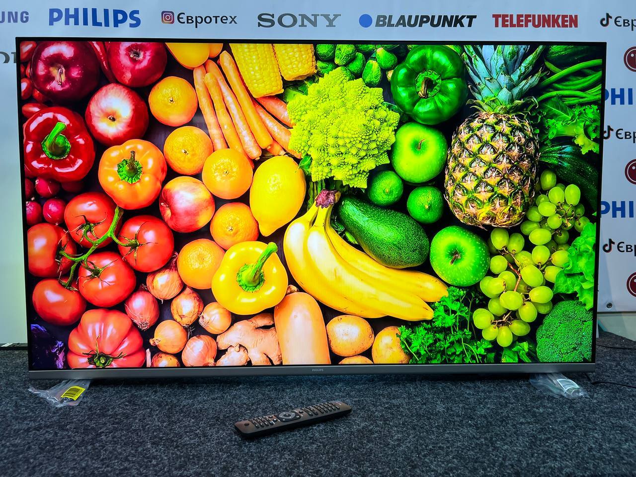 Телевізор Philips  55PUS7657/12 4K - фото 7