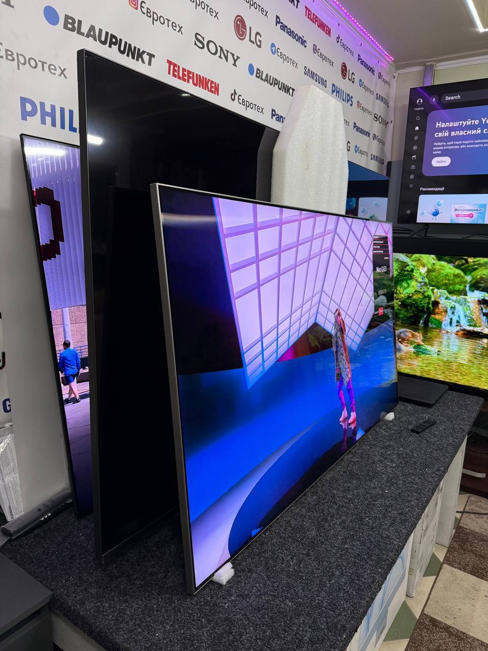 Телевізор Samsung QE65QN95BATXZT Neo QLED - фото 2