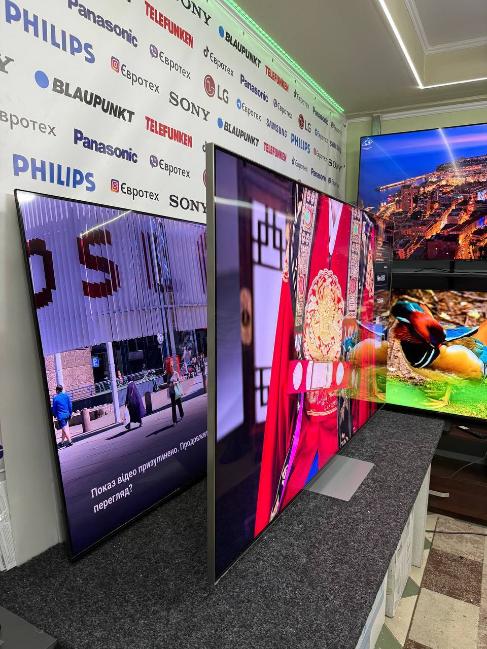 Телевізор Samsung QE75QN95C Neo QLED - фото 3