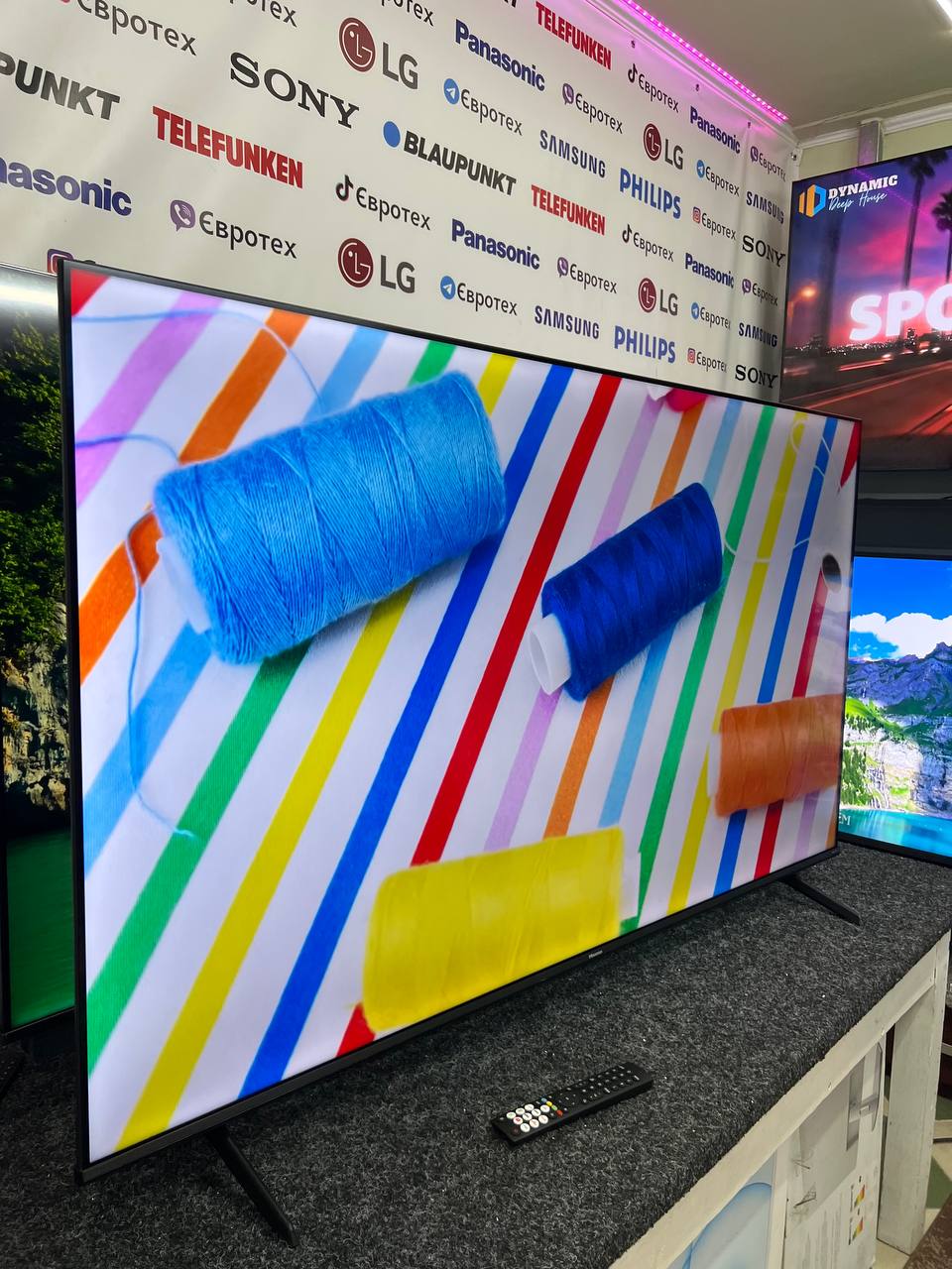 Телевізор Hisense 65E7KQ - фото 3