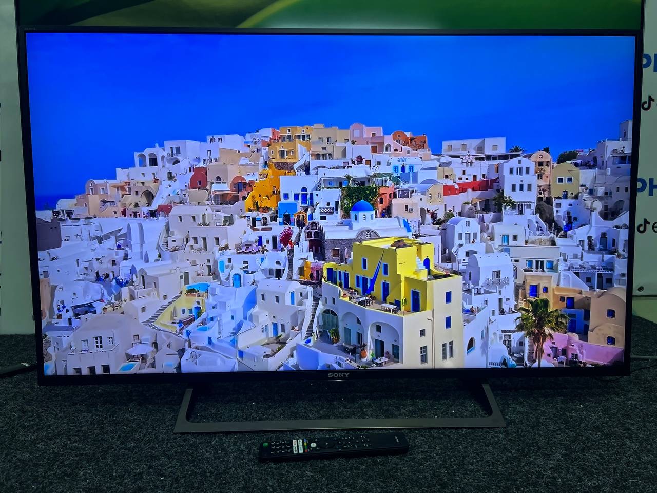 Телевізор Sony KD - 49XE8005