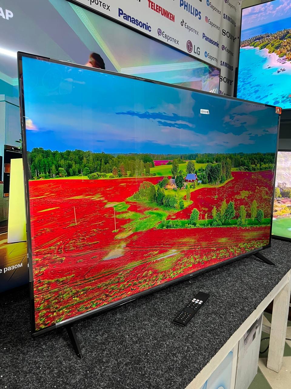 Телевізор TCL 55V6C - фото 4