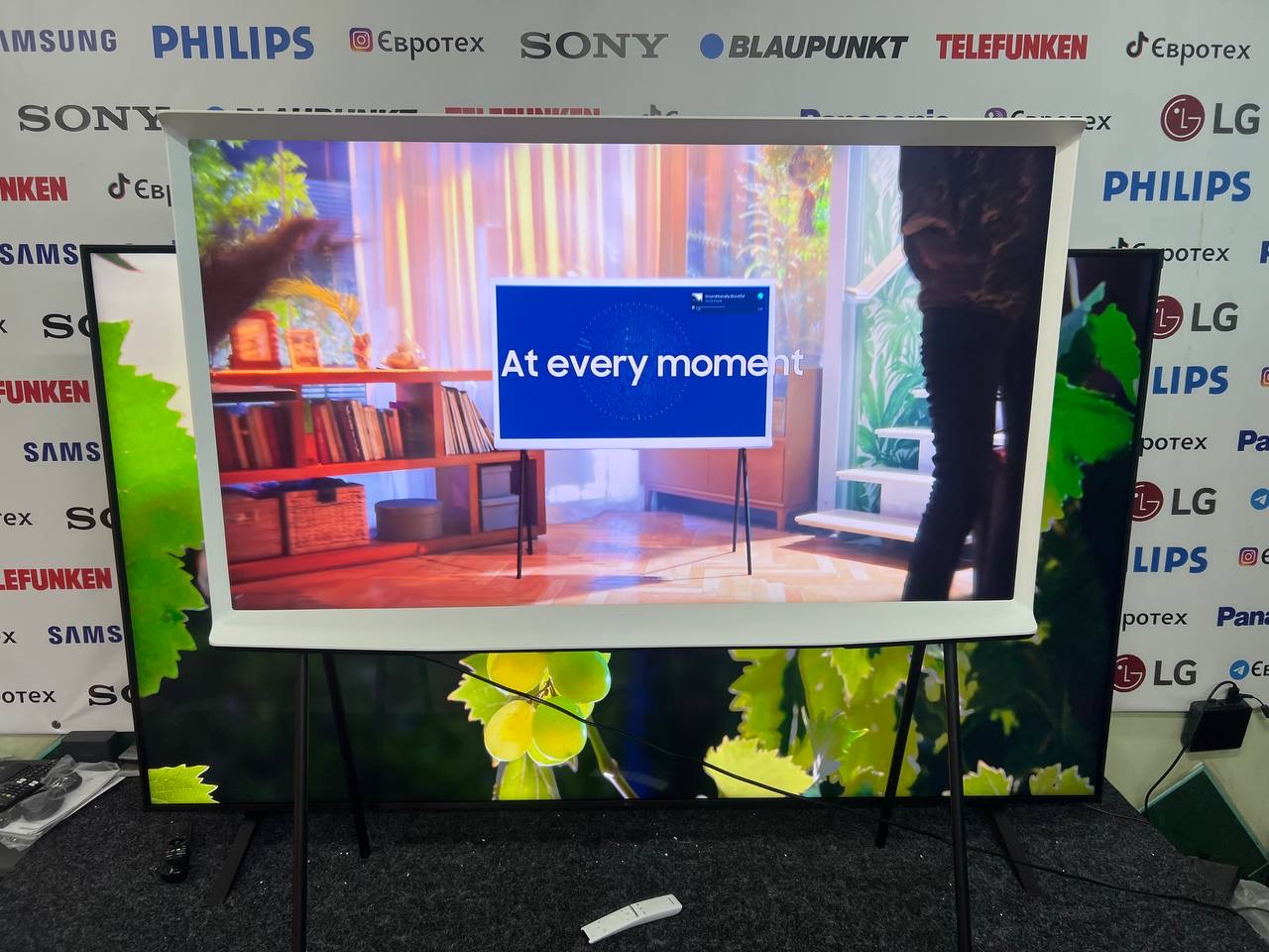 Телевізор Samsung QE50LS01TAU