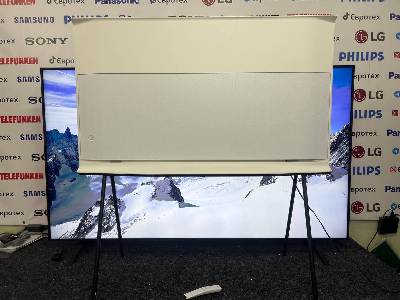 Телевізор Samsung QE50LS01TAU - фото 7