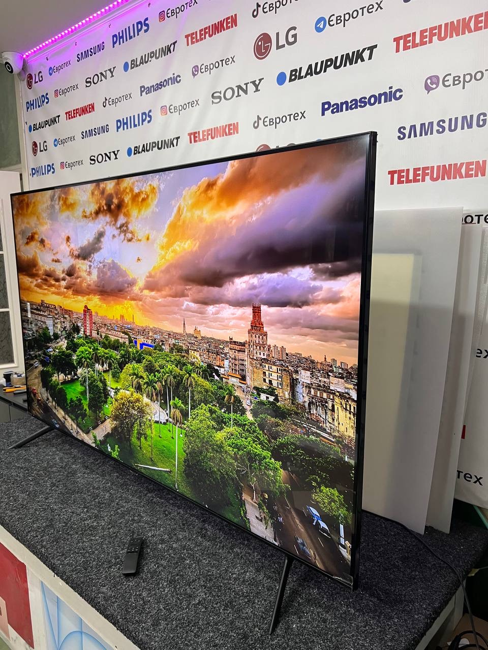 Телевізор Samsung   GU75CU7179U - фото 3