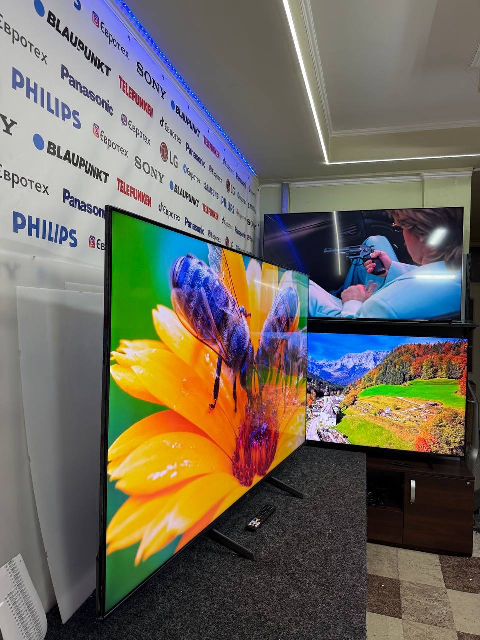 Телевізор 75ʼ дюймів Hisense 75E7NQ Pro - фото 3
