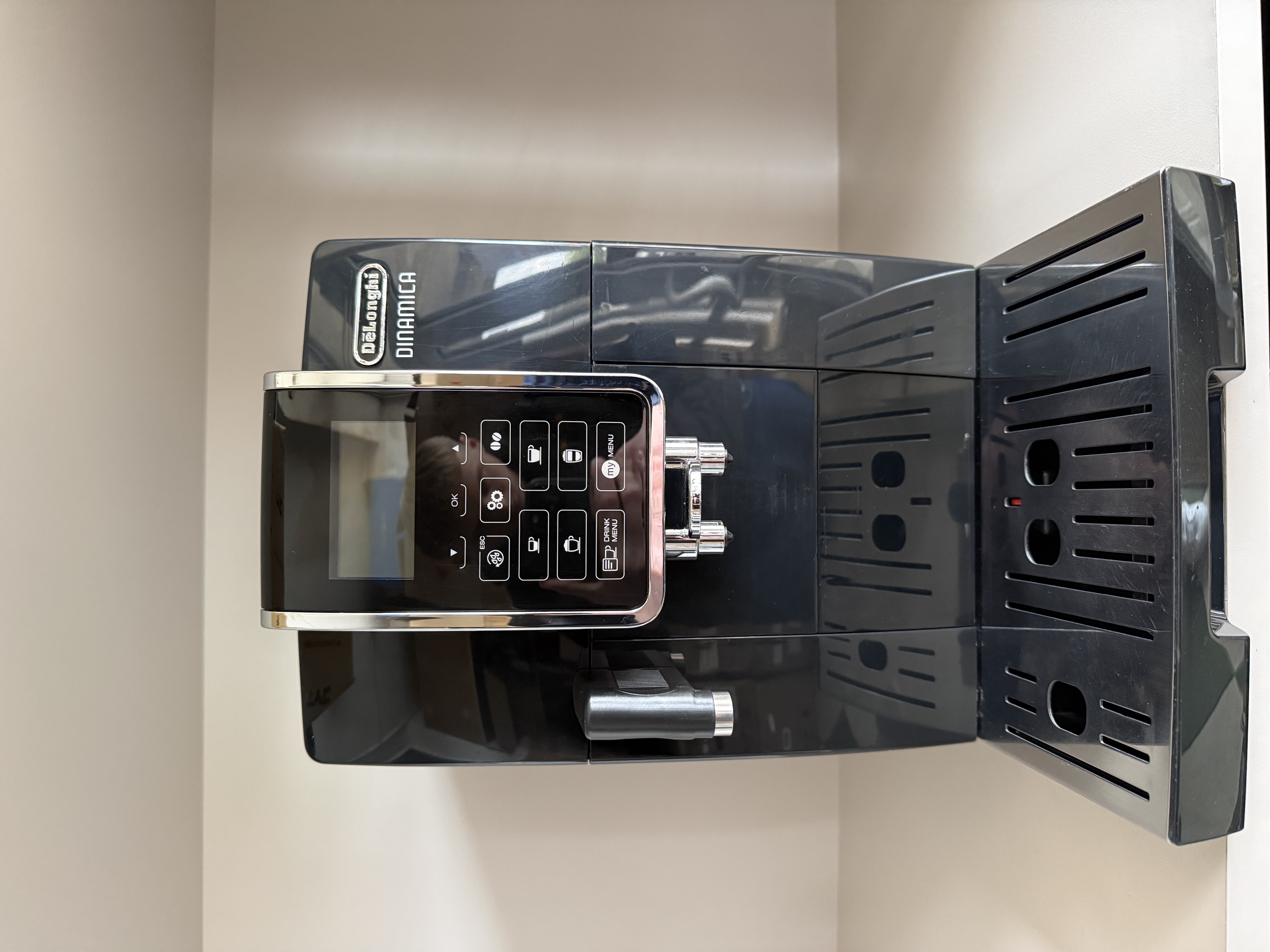 Кавомашина DeLonghi Dinamica 