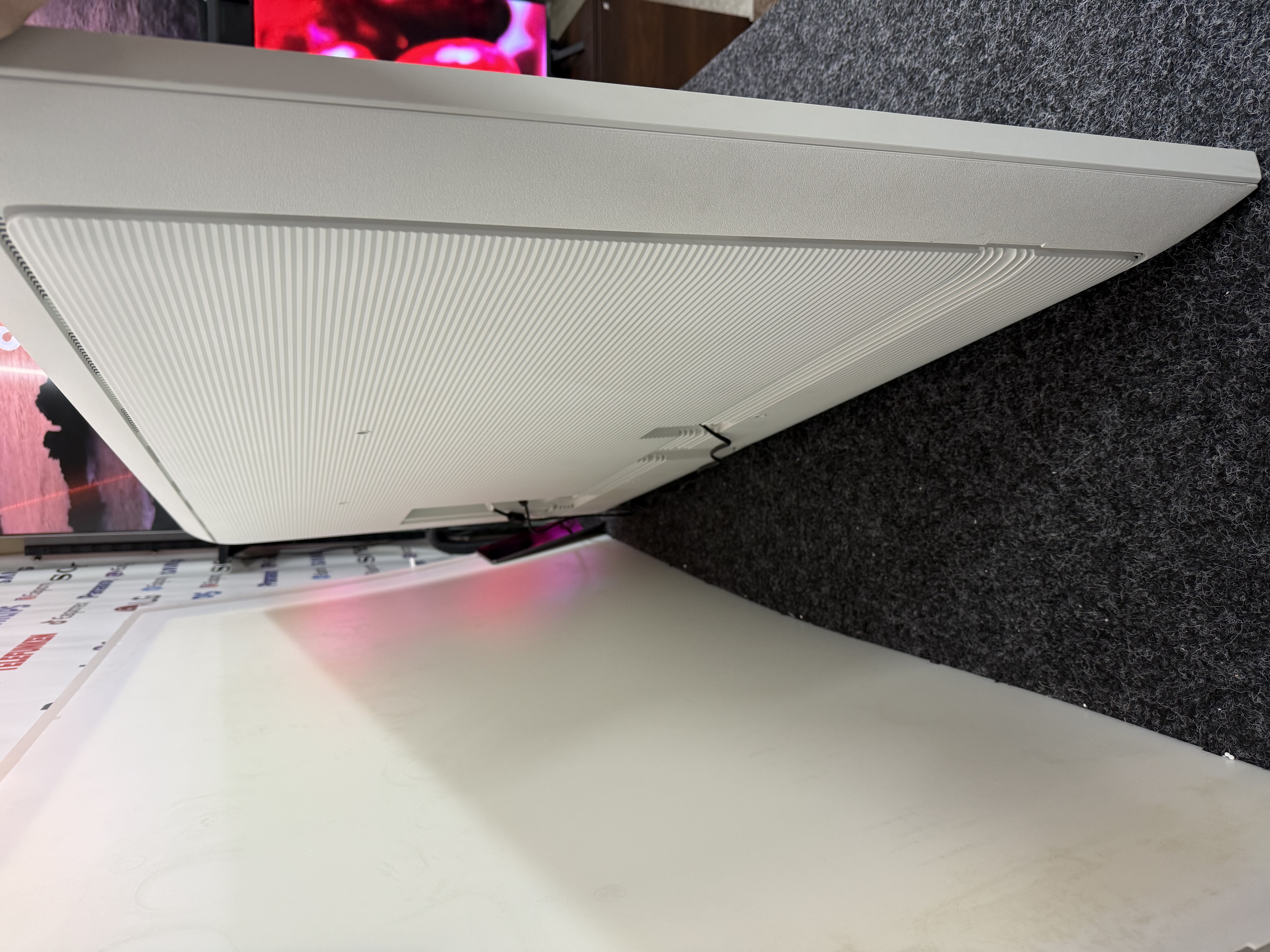 Інтерактивний телевізор 55ʼ Samsung WM55B - фото 4